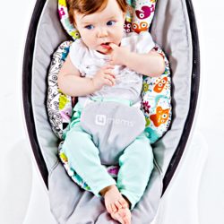 Cadeira De Descanso mamaroo 1.0 com Redutor Acolchoado - 4Moms